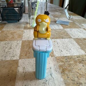 Pokemon Psyduck Candy Catcher Video Game Character Dispenser Vintage Bandai 1998